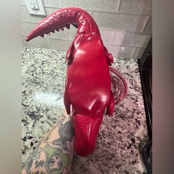 Alligator-Print 🐊❤️ Women’s Red Handbag NEW WITH TAGS w/ Detachable Strap - Picture 6 of 8